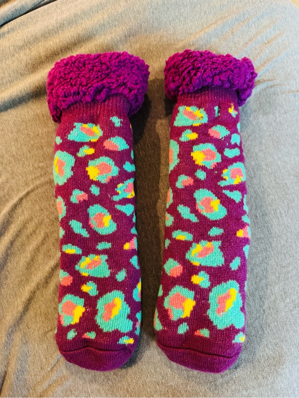 Women’s Cozy Fuzzy-Lined Purple Leopard Print Slipper Socks